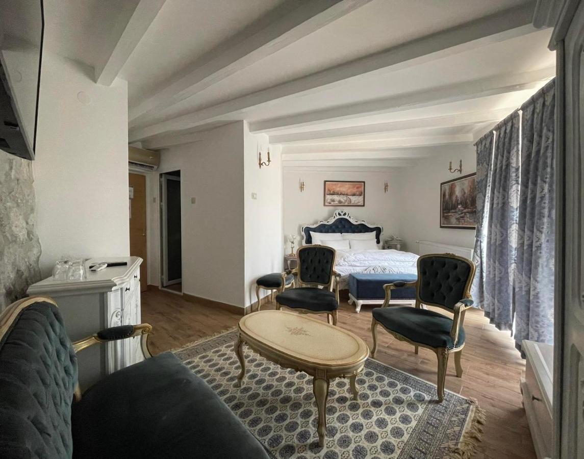 Garni Hotel Oblacinsko Jezero Oblacina Luaran gambar